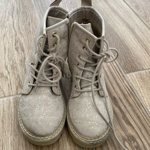 Cupcake toddler boots